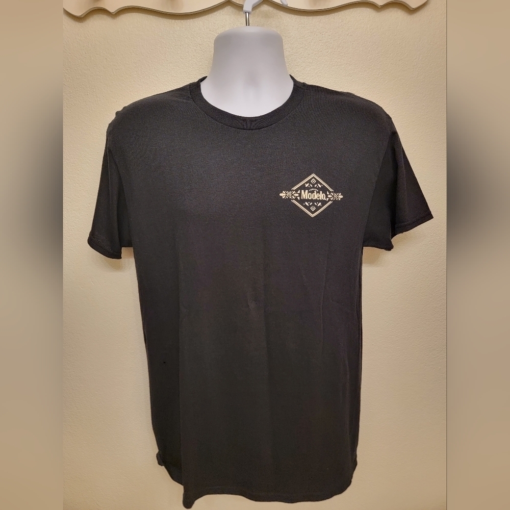 NWOT Modelo Short Sleeve T-Shirt